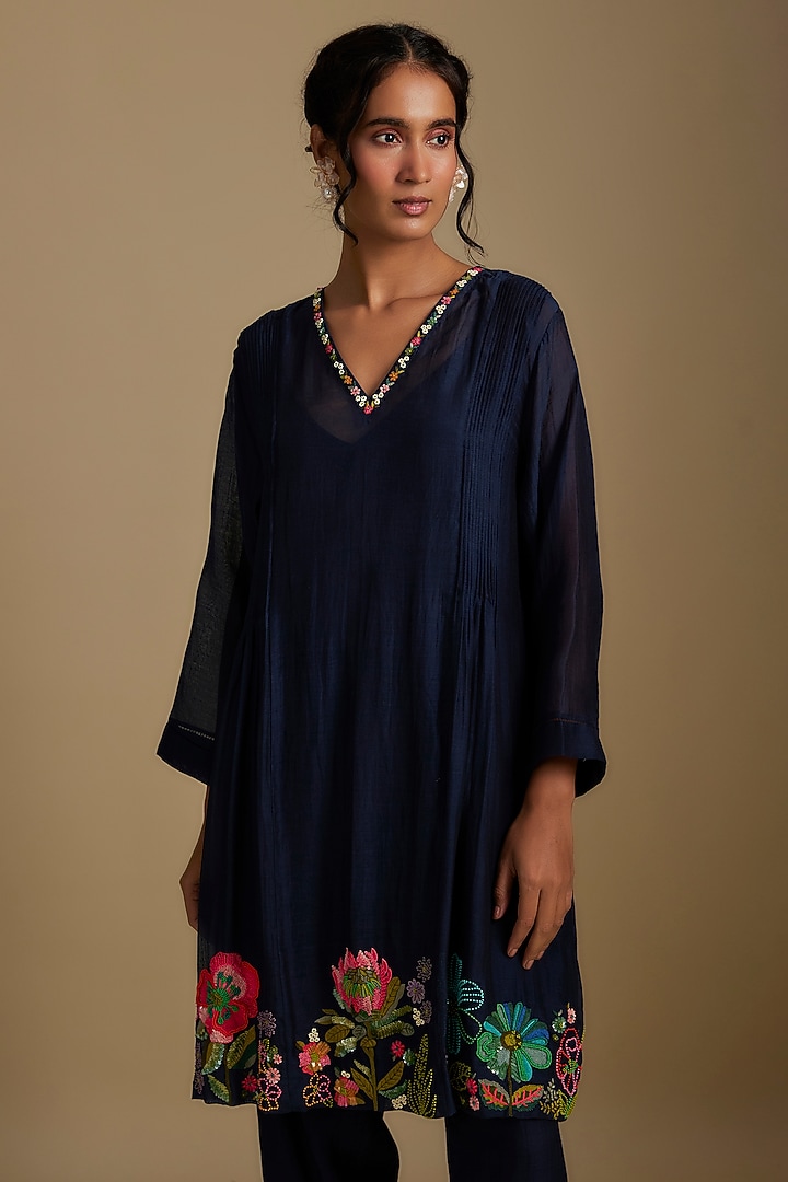 Blue Fine Chanderi Floral Hand Embroidered V-Neck Kurta Set by Half Full Curve at Pernia's Pop Up Shop
