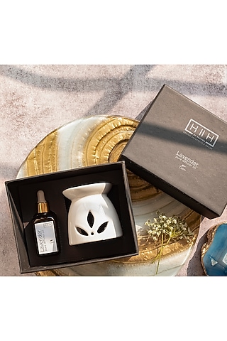 White Raw Earth Diffuser Set (Set of 3) by H2H