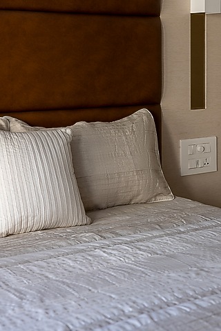 Taupe & White Linen Bedcover Set by H2H
