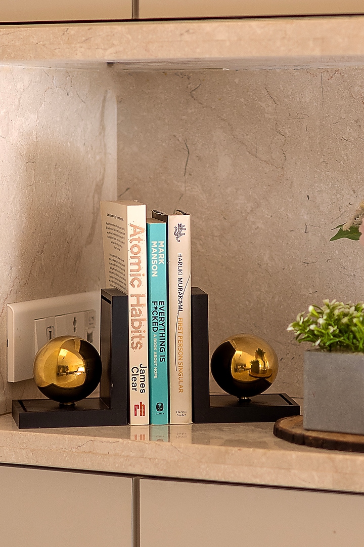 Black & Gold Wooden Bookend by H2H at Pernia's Pop Up Shop
