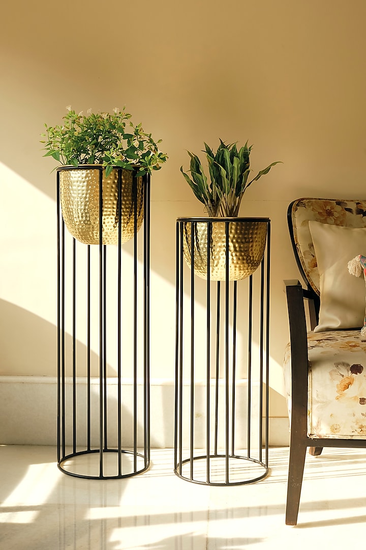 Gold Metal Planters (Set Of 2) by H2H