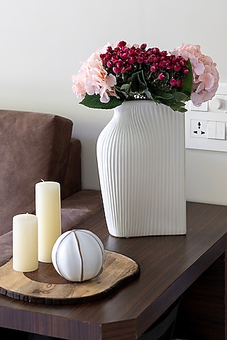 White Polyresin Fluid Rectangular Vase by H2H