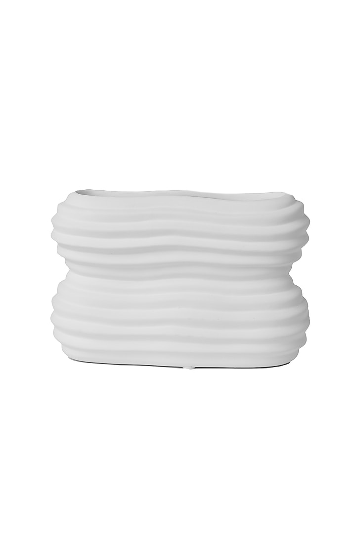 White Polyresin Rectangular Wave Textured Vase by H2H at Pernia's Pop Up Shop