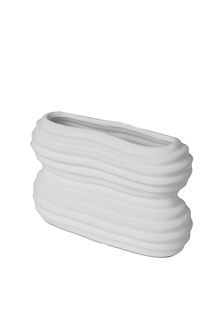 White Polyresin Rectangular Wave Textured Vase by H2H at Pernia's Pop Up Shop