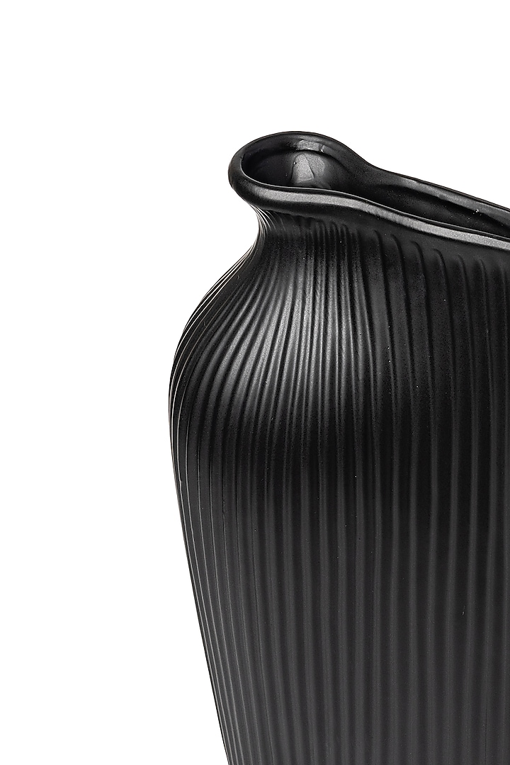 Black Polyresin Rectangular Fluid Vase by H2H at Pernia's Pop Up Shop