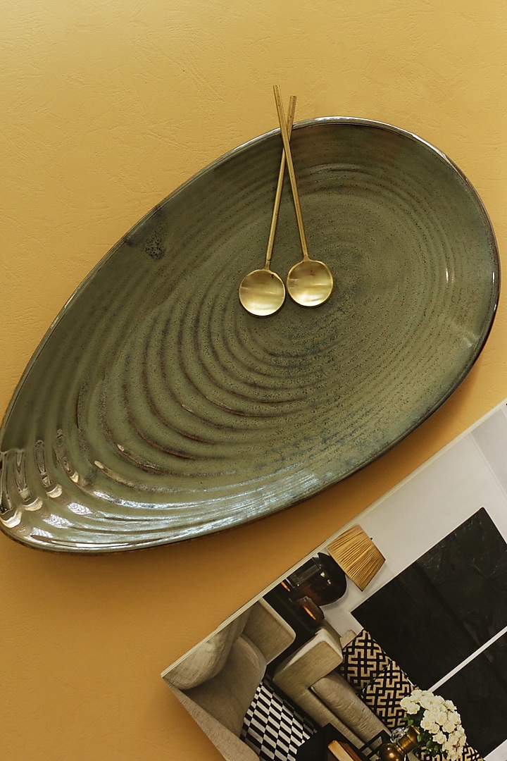 Ceramic Serving Platter With Green Shade by H2H