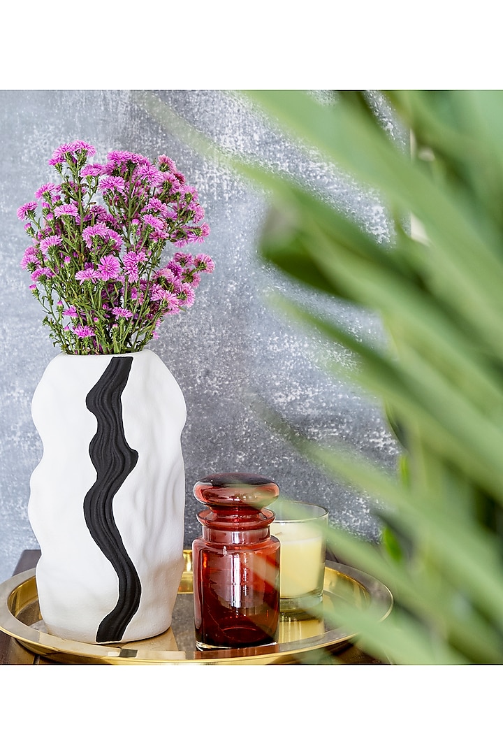 White Ceramic Vase With Glaze Design by H2H