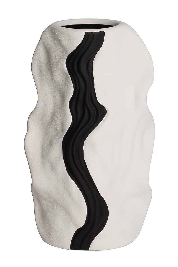 White Ceramic Vase With Glaze Design by H2H at Pernia's Pop Up Shop