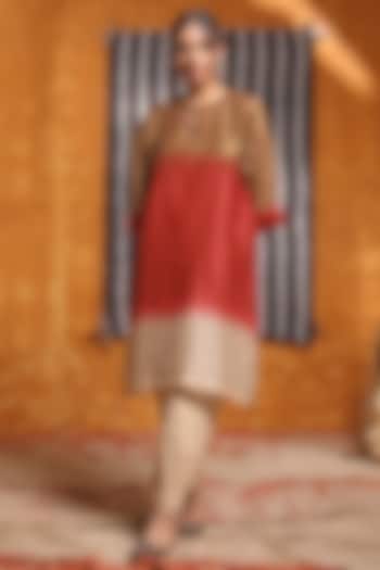 Multi-Colored Crinkle Chanderi Silk Ombre-Dyed Kurta by Shivani Bhargava at Pernia's Pop Up Shop