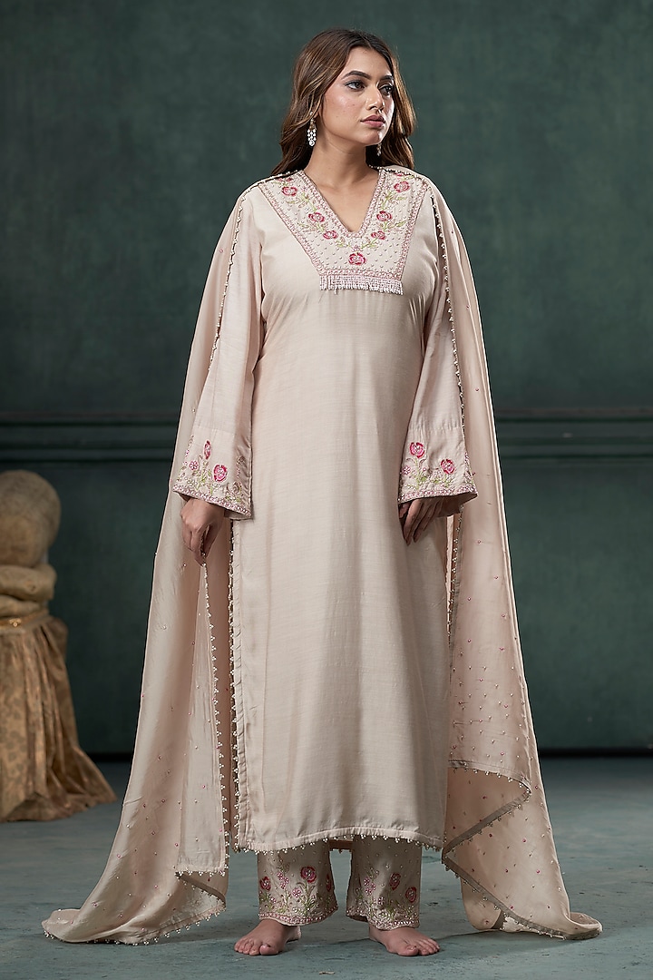 Beige Moonga Silk Handwork Kurta Set by Hirika & Dhruti Label at Pernia's Pop Up Shop