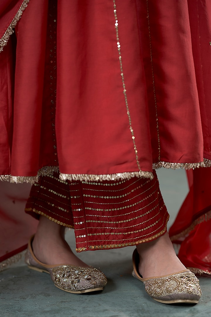 Red Silk Embroidered Kalidar Party Wear Anarkali Set by Hirika & Dhruti Label at Pernia's Pop Up Shop