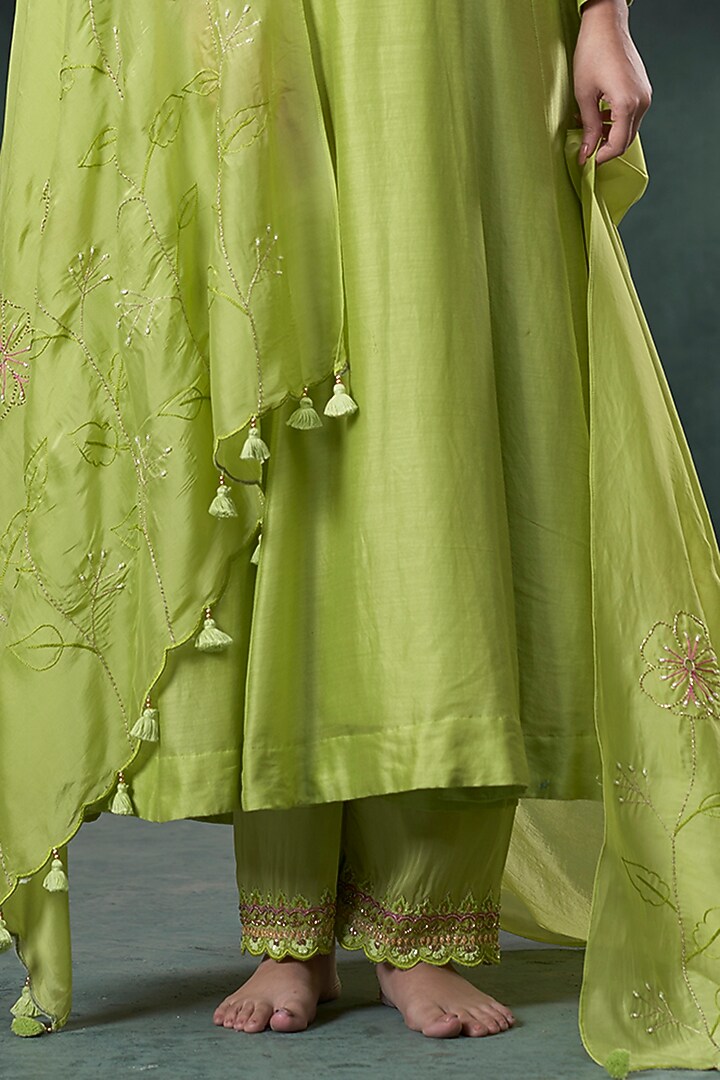 Green Silk Thread Work Kalidar Party Wear Anarkali Set by Hirika & Dhruti Label at Pernia's Pop Up Shop