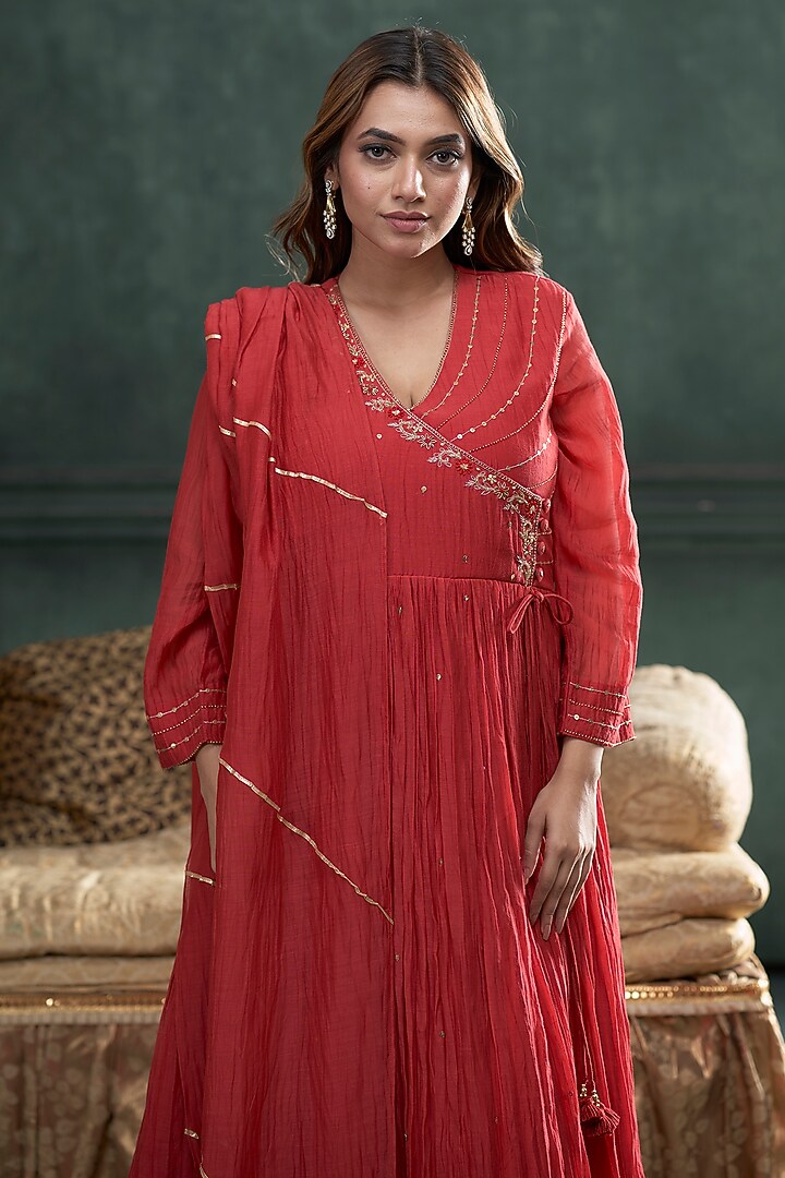 Red Chanderi Tikki Work Pleated Angrakha Kurta Set by Hirika & Dhruti Label at Pernia's Pop Up Shop