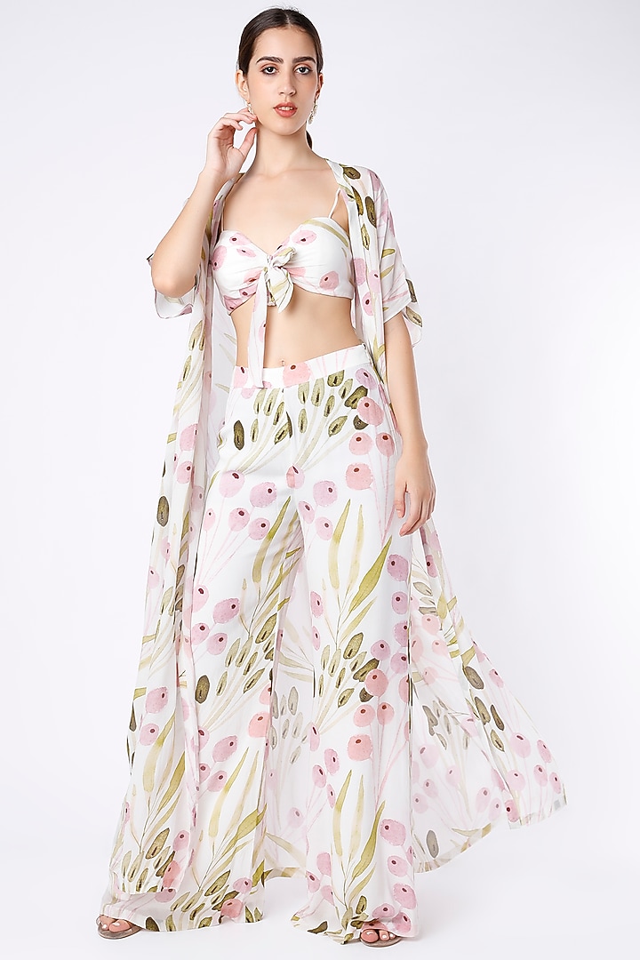 White Floral Printed Cape Set by House of Hiya at Pernia's Pop Up Shop