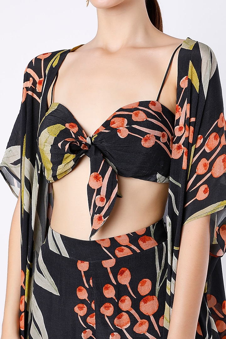 Black Floral Printed Cape Set by House of Hiya at Pernia's Pop Up Shop
