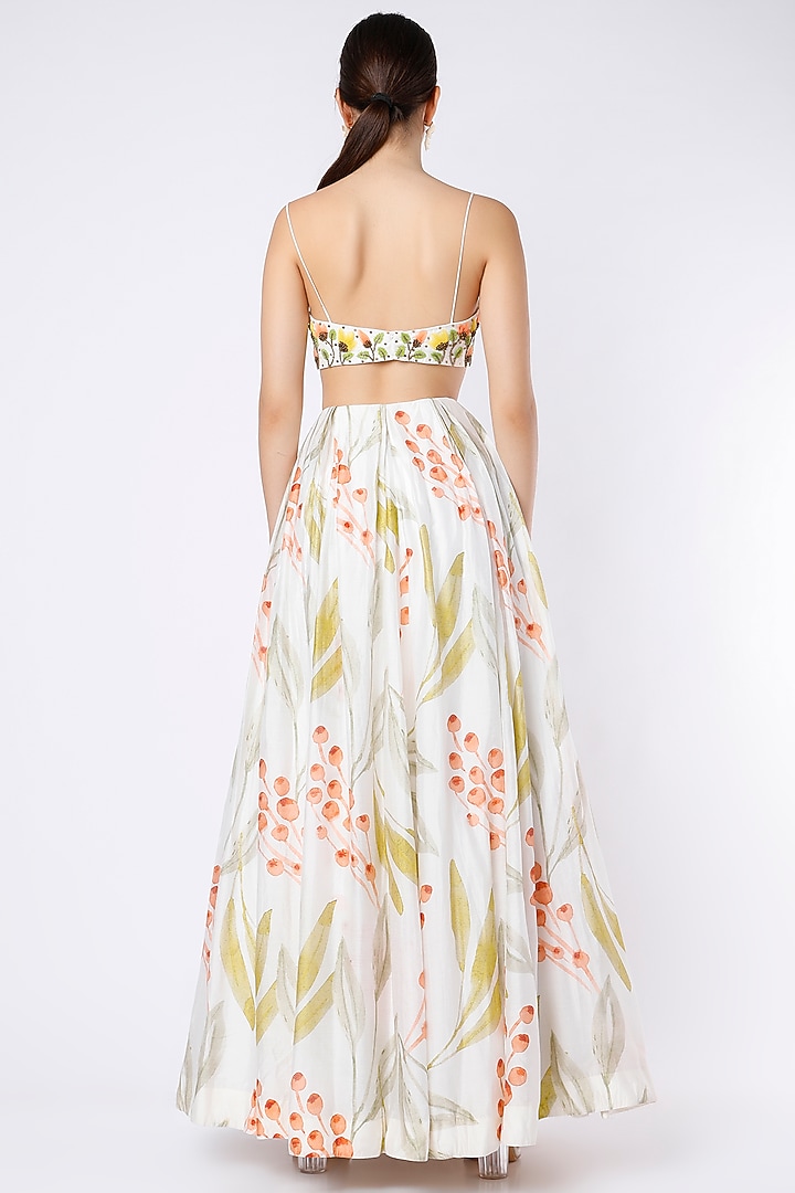 White Embroidered Wedding Lehenga Set by House of Hiya at Pernia's Pop Up Shop