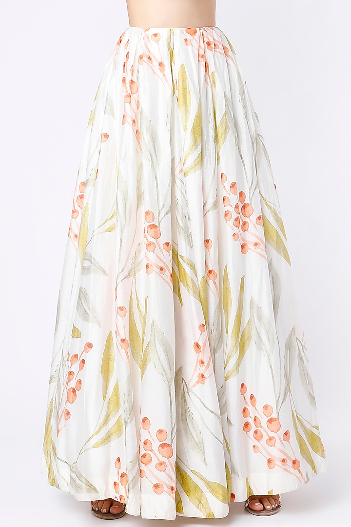 White Embroidered Wedding Lehenga Set by House of Hiya at Pernia's Pop Up Shop