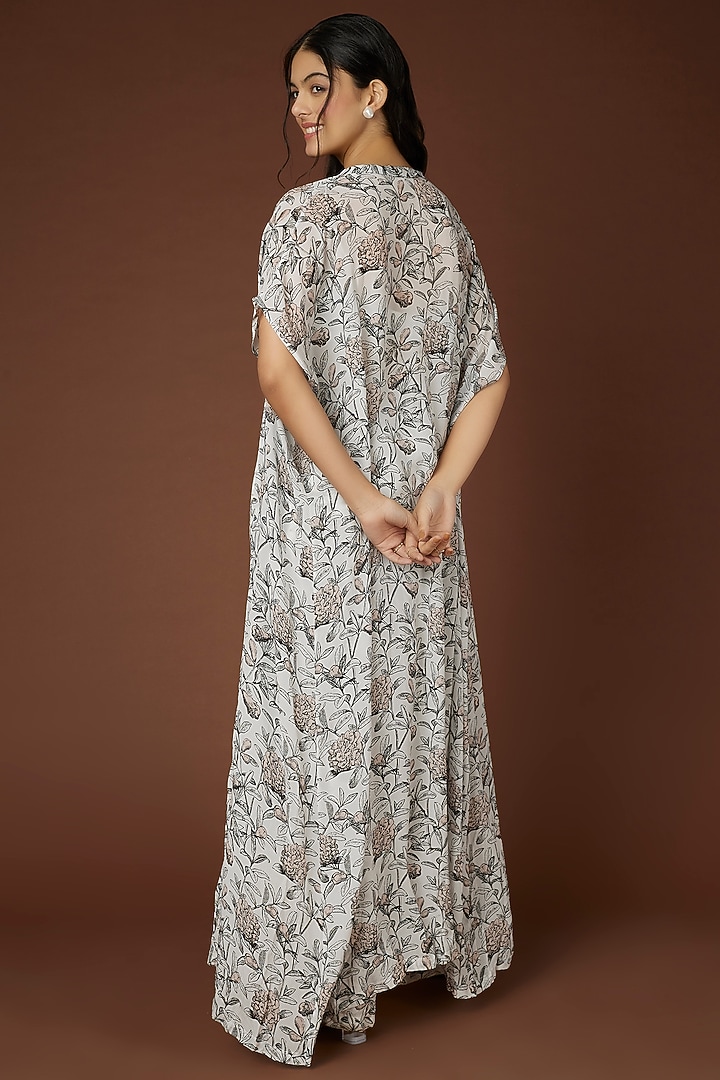 White Printed Cape Set by House of Hiya at Pernia's Pop Up Shop