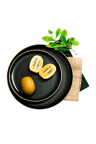 Matt Black Serving Plate by Home Struck