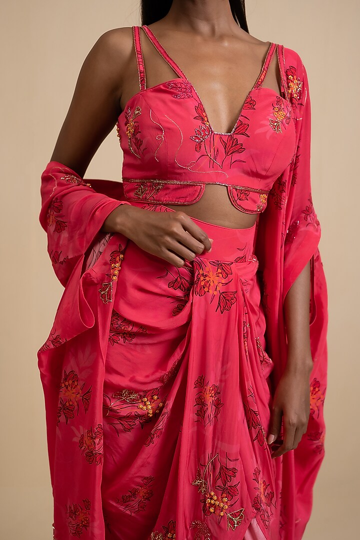 Magenta Pink Crepe Blend Printed Cape Set by House of Astha Bhatt at Pernia's Pop Up Shop