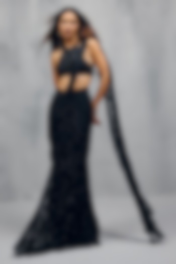 Black Chantilly Lace Pearl Embellished Pre-Draped Reception Saree Set by House of arshiyaa at Pernia's Pop Up Shop