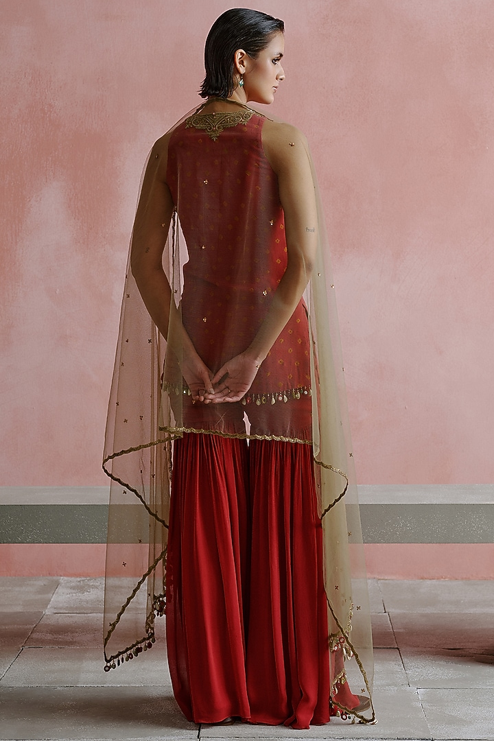 Deep Pink Georgette Gharara Set by House of arshiyaa at Pernia's Pop Up Shop