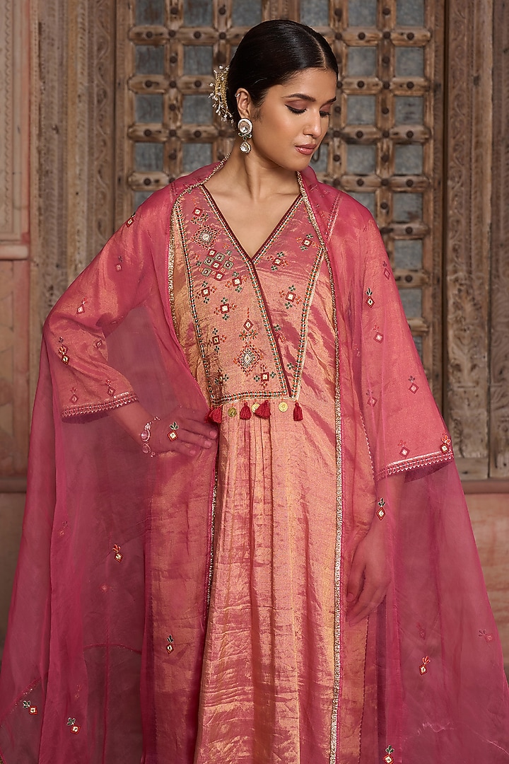 Pink Tissue Silk Thread Embroidered Kurta Set by HOUSE OF AAS at Pernia's Pop Up Shop