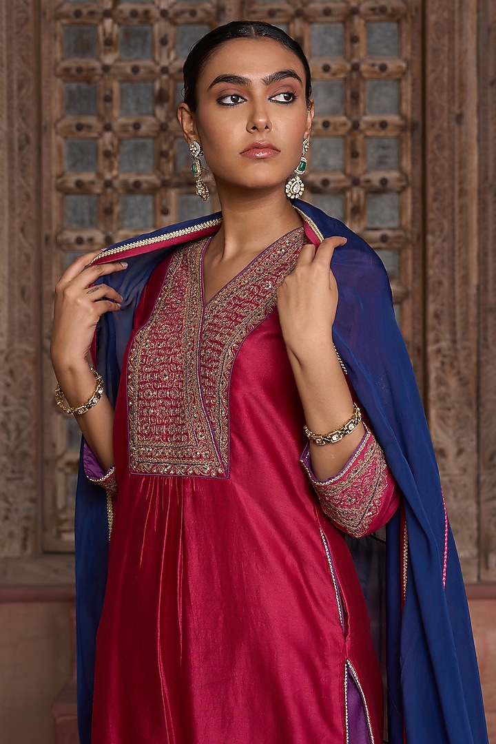 Redish Pink Chanderi Aari Embroidered Straight Kurta Set by HOUSE OF AAS at Pernia's Pop Up Shop