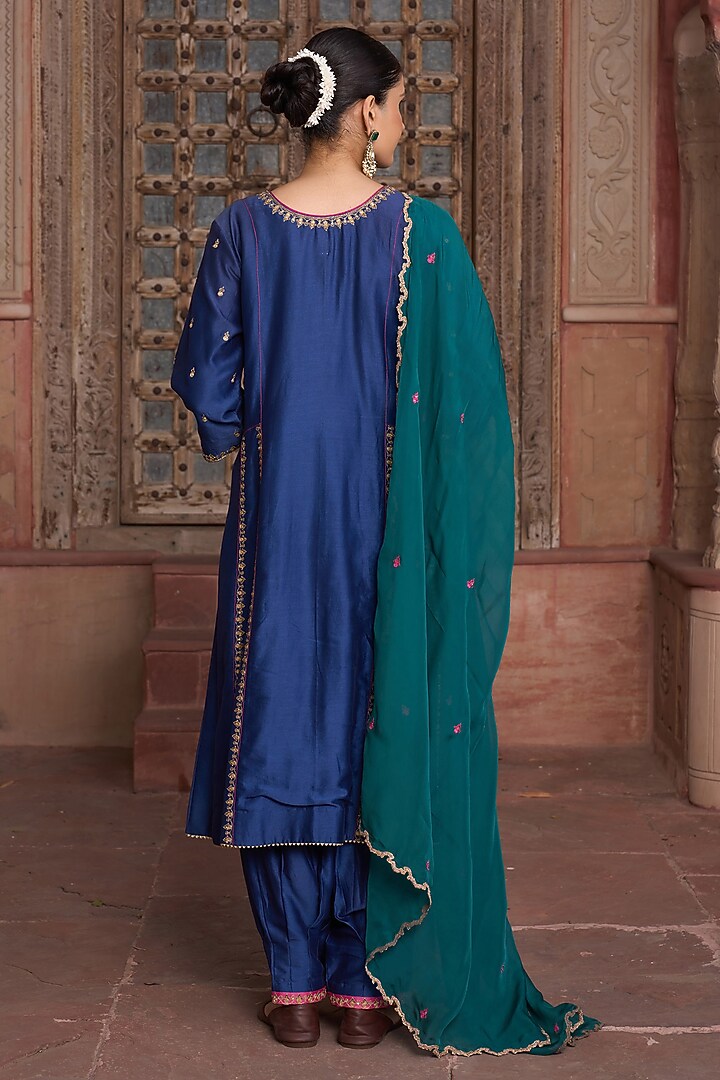 Turquoise Chanderi Aari & Mirror Embroidered Kurta Set by HOUSE OF AAS at Pernia's Pop Up Shop
