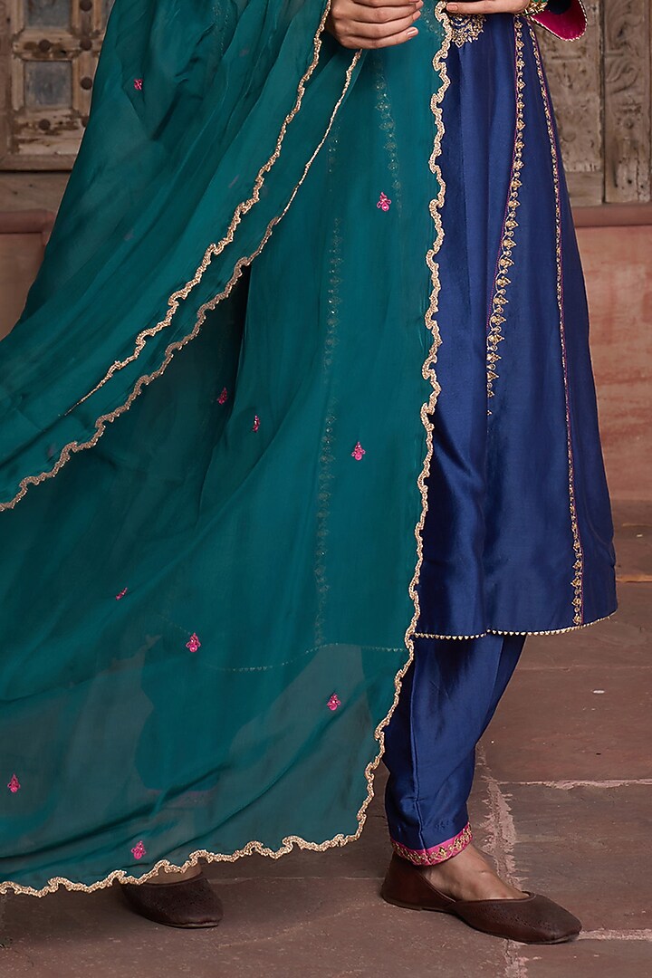 Turquoise Chanderi Aari & Mirror Embroidered Kurta Set by HOUSE OF AAS at Pernia's Pop Up Shop