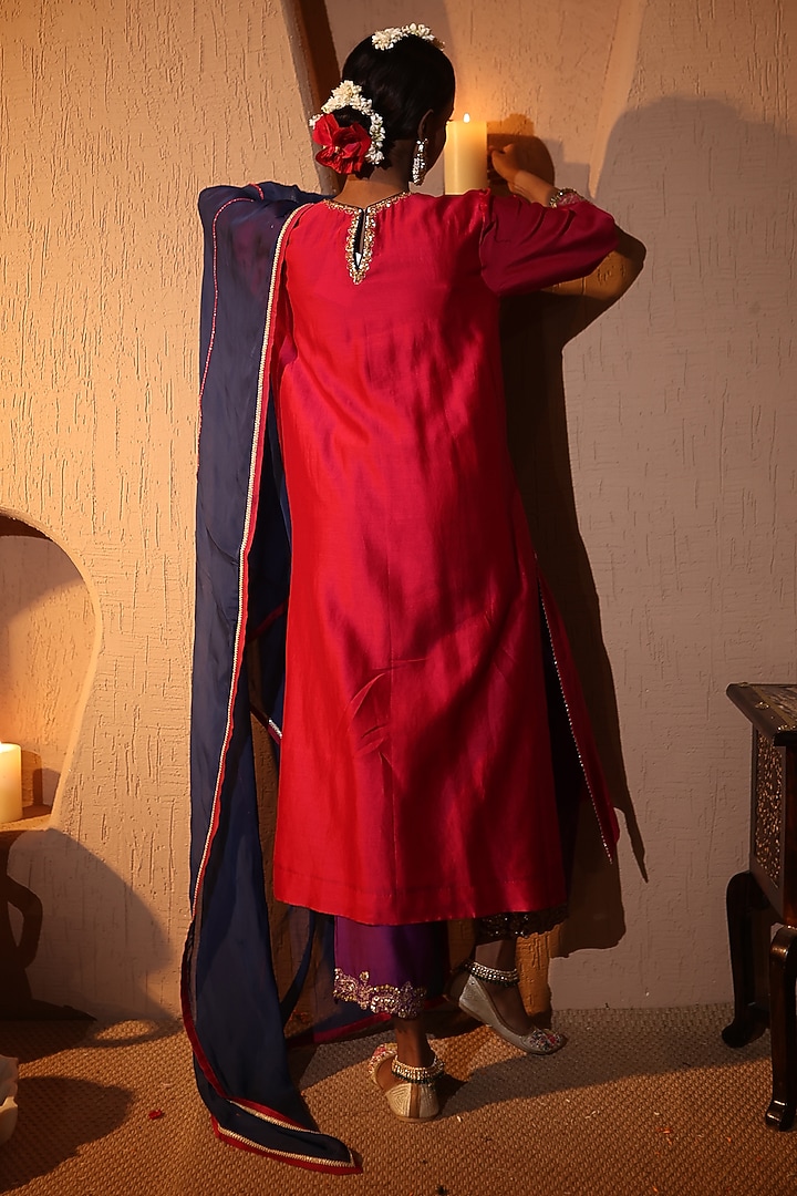 Redish Pink Chanderi Aari Embroidered Kurta Set by HOUSE OF AAS at Pernia's Pop Up Shop