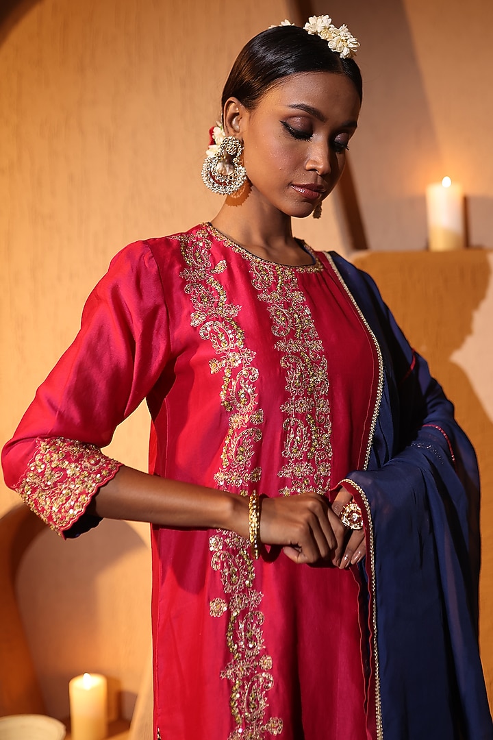 Redish Pink Chanderi Aari Embroidered Kurta Set by HOUSE OF AAS at Pernia's Pop Up Shop