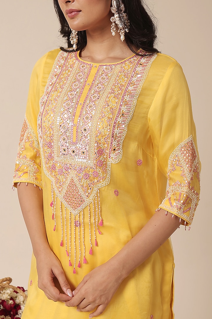 Yellow Pure Organza Thread Embroidered Kurta Set by HOUSE OF AAS at Pernia's Pop Up Shop
