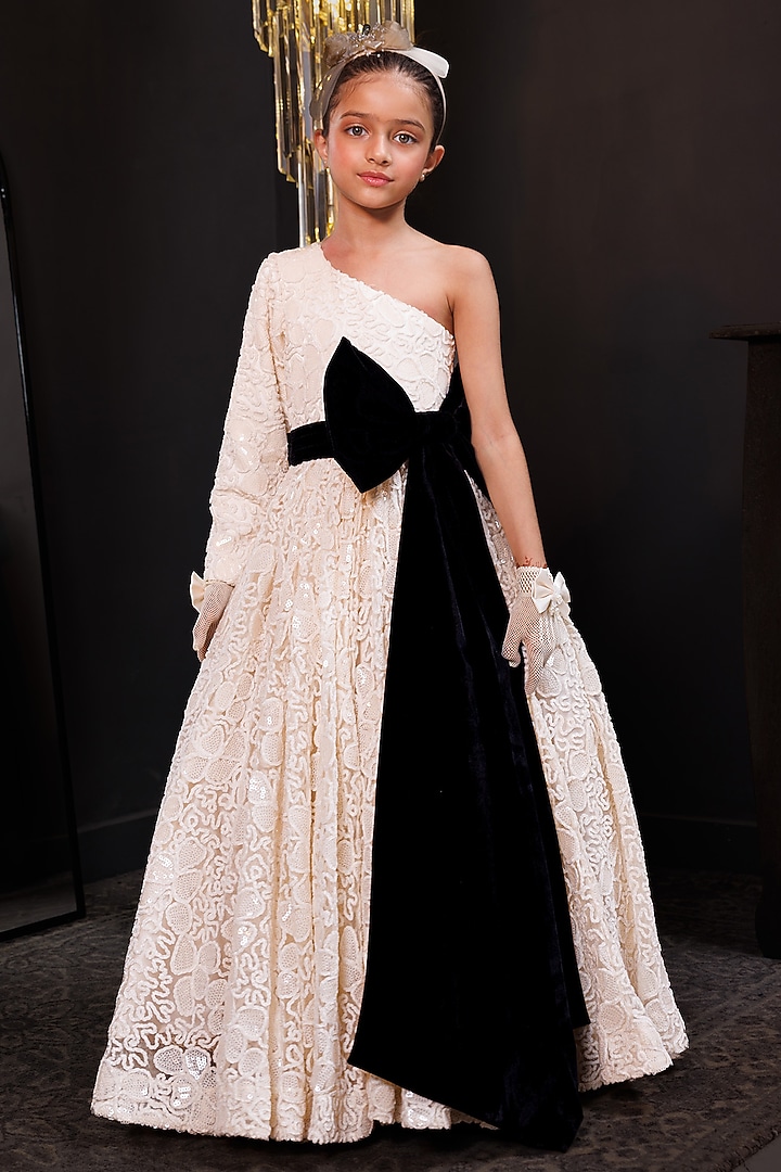 Off-White Net Embroidered One-Shoulder Gown For Girls by Hoity Moppet at Pernia's Pop Up Shop