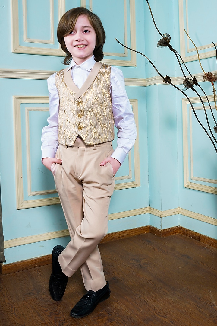 White & Beige Jacquard Waistcoat Set For Boys by Hoity Moppet
