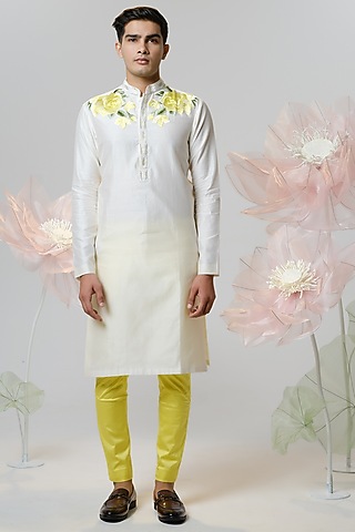White Chanderi Floral Embroidered Kurta Set by HOUSE OF KOA