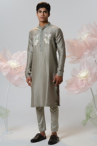 Green Chanderi Machine Embroidered Kurta Set by HOUSE OF KOA