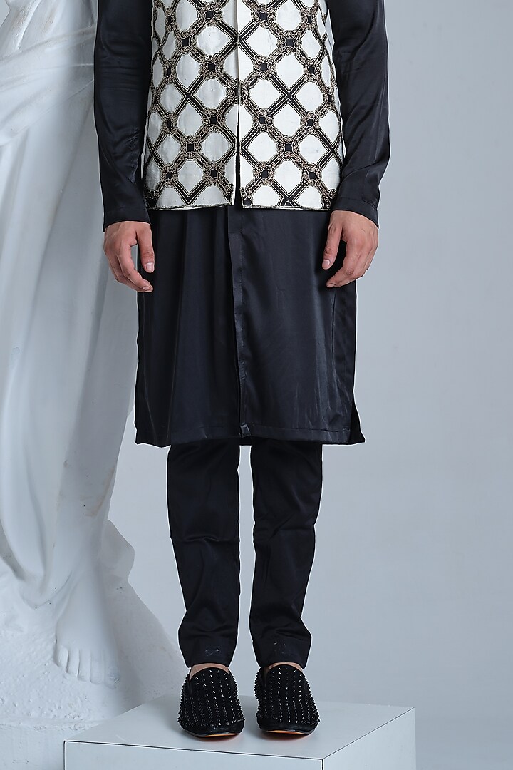 Buy HOUSE OF KOA Black & White Raw Silk Applique Hand Embroidered Nehru  Jacket Set at Pernia'sPopUpShopMen 2023