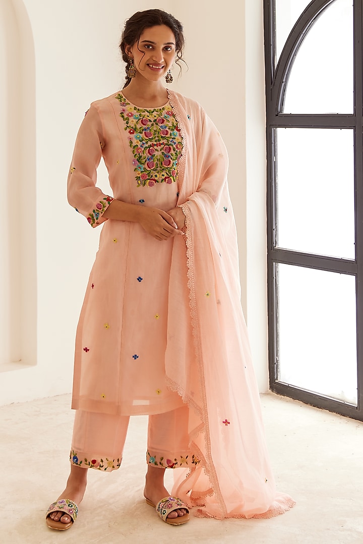 Powder Pink Organza French Knot & Sequins Embellished Straight Kurta Set by House of Pink at Pernia's Pop Up Shop