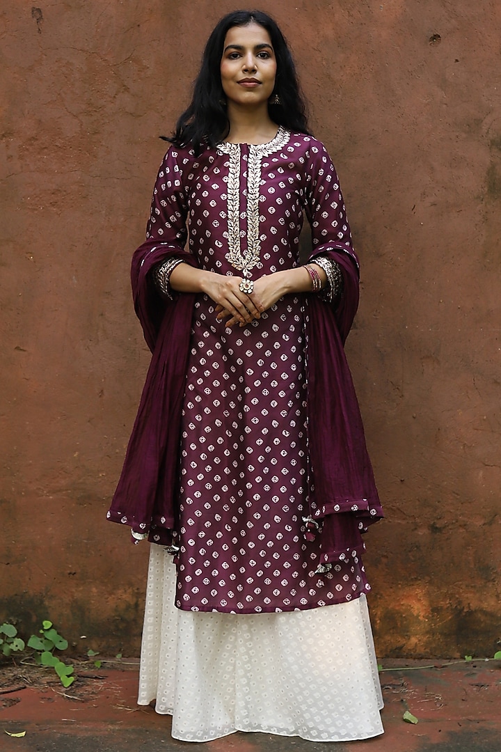 White Self Cotton Bandhani Gharara Set by House of Pink at Pernia's Pop Up Shop