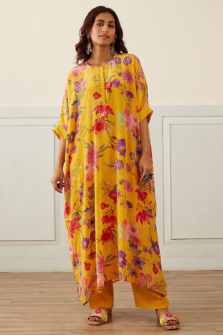 Yellow Organza Printed & Embellished Kaftan Set by House of Pink at Pernia's Pop Up Shop