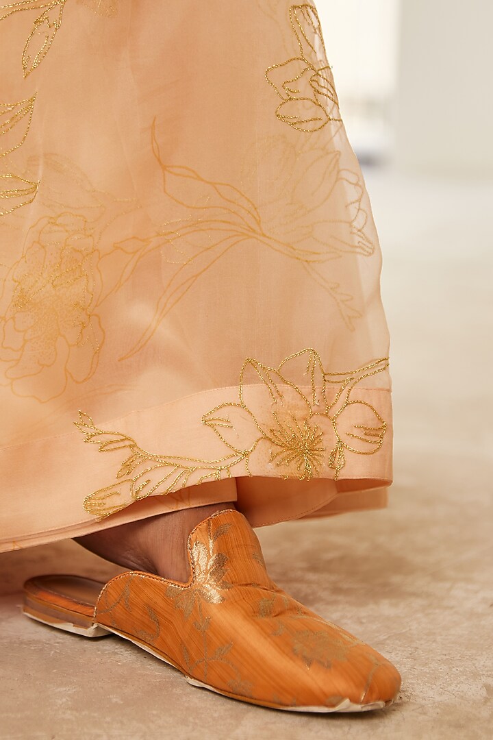 Peach Organza Printed & Hand Embroidered Wedding Saree Set by House of Pink at Pernia's Pop Up Shop