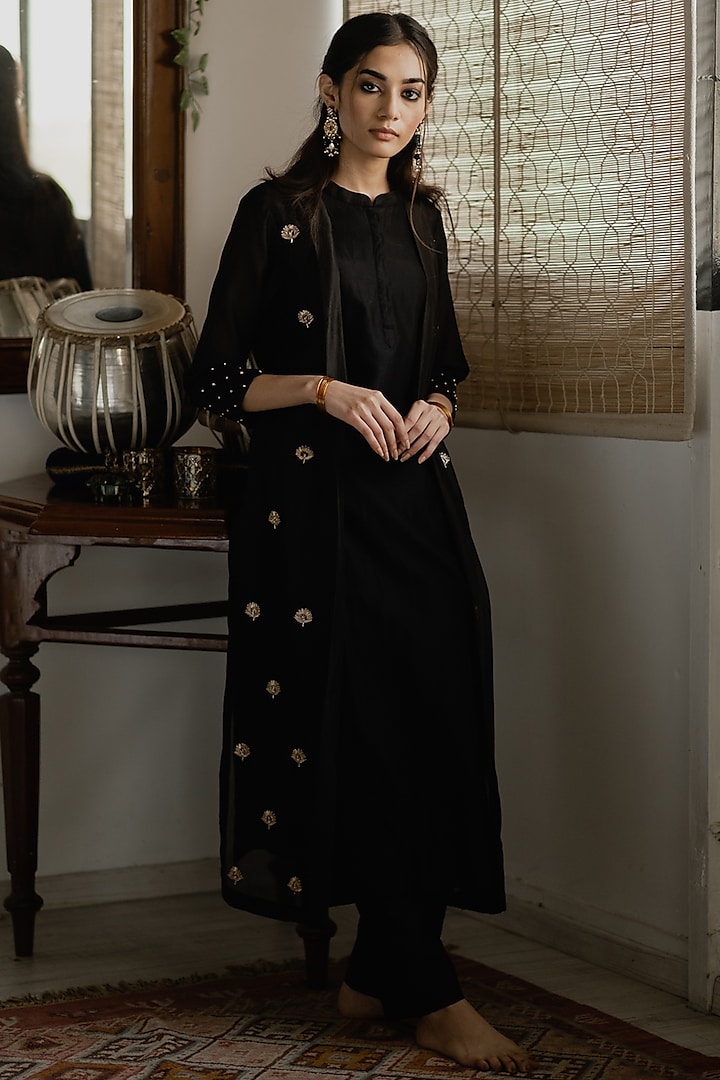Black Hand Embroidered Kurta Set by House of Pink