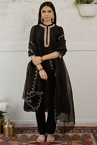 Black Hand Embroidered Kurta Set by House of Pink