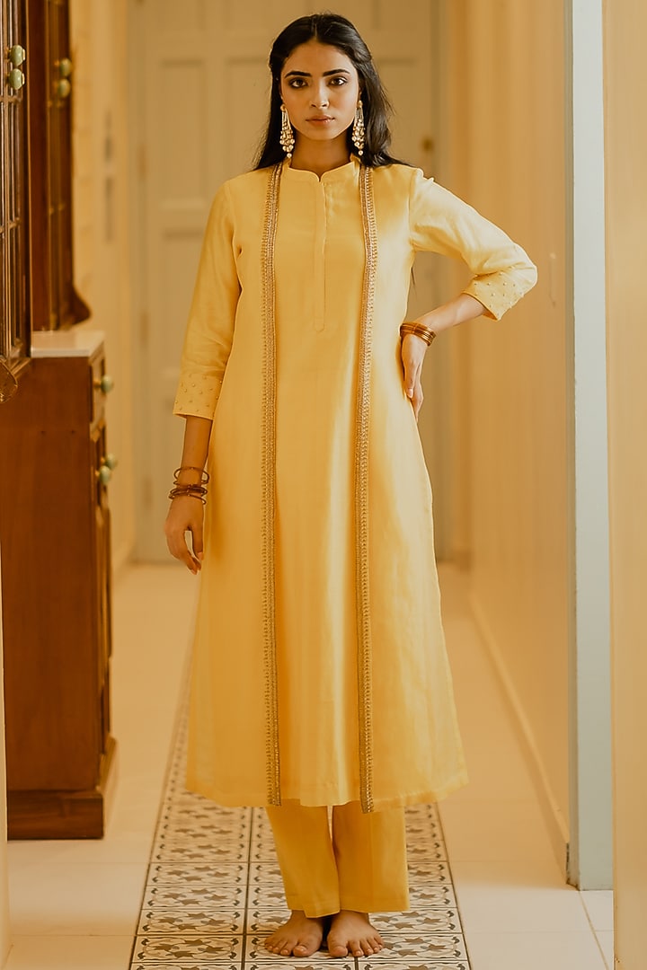 Butter Yellow Chanderi Kurta Set by House of Pink at Pernia's Pop Up Shop