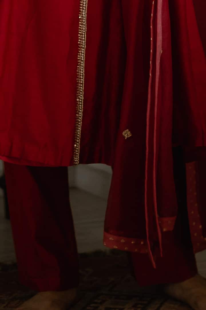 Cadmium Red Hand Embroidered A-Line Kurta Set by House of Pink at Pernia's Pop Up Shop