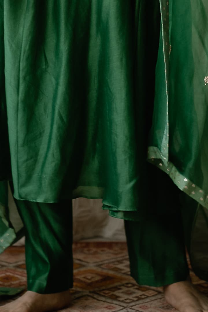 Forest Green Hand Embroidered Flared Long Kurta Set by House of Pink at Pernia's Pop Up Shop