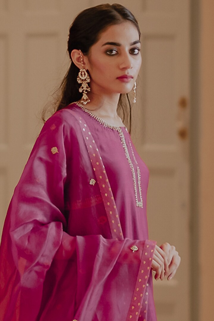 Wine Embroidered A-Line Kurta Set by House of Pink at Pernia's Pop Up Shop
