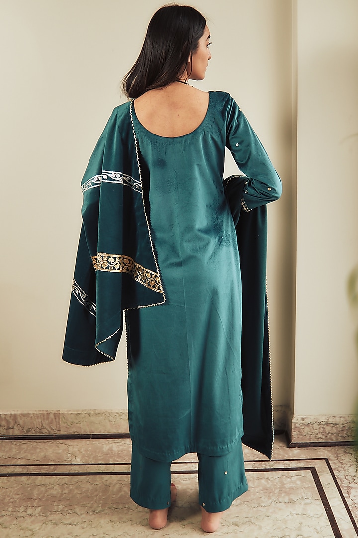 Sea Green Embroidered Kurta Set by House of Pink at Pernia's Pop Up Shop
