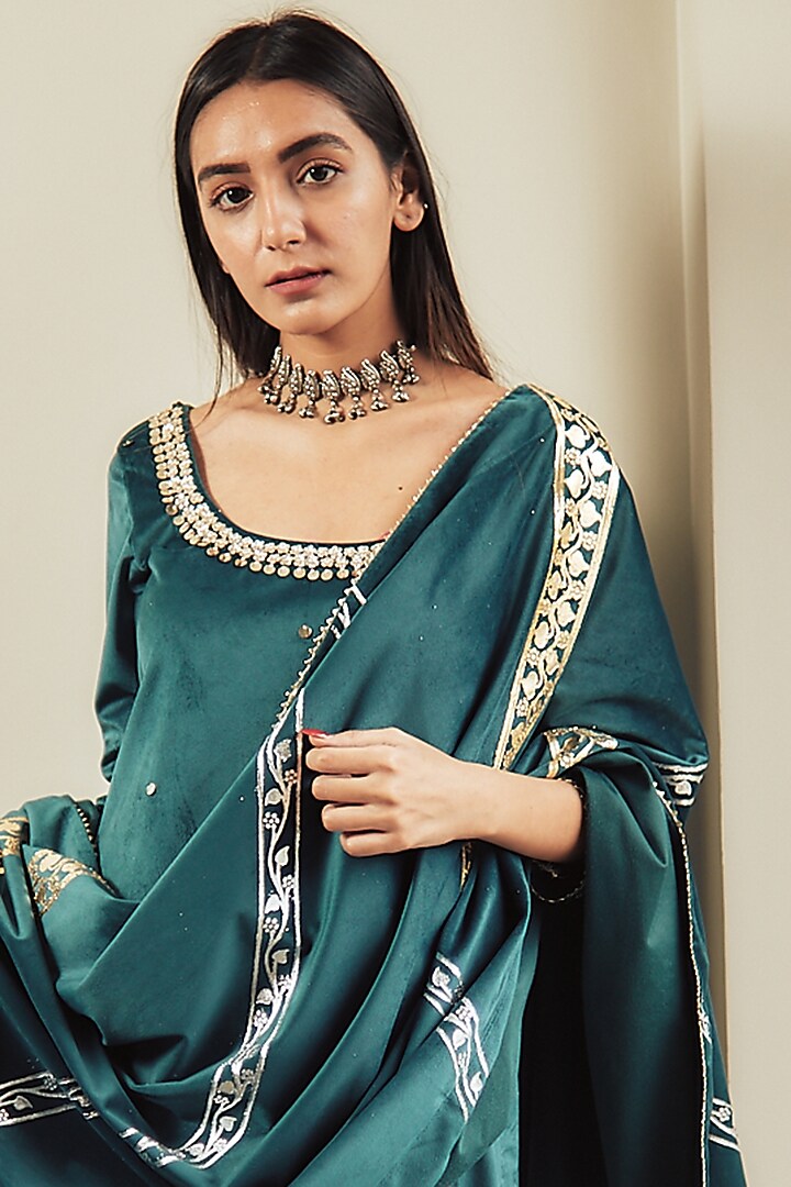 Sea Green Embroidered Kurta Set by House of Pink at Pernia's Pop Up Shop